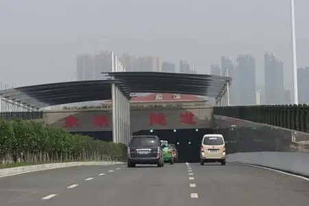slower加速器app官网确保南昌龙川路象湖隧道安全通车